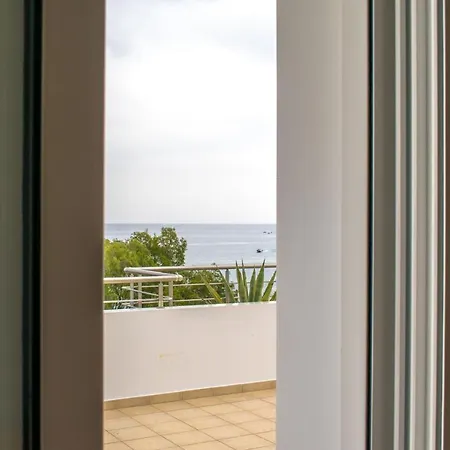 Red Hibiscus Stegna Guest House Archangelos  Exterior photo