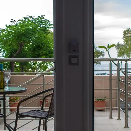 Red Hibiscus Stegna Guest House Archangelos  Exterior photo