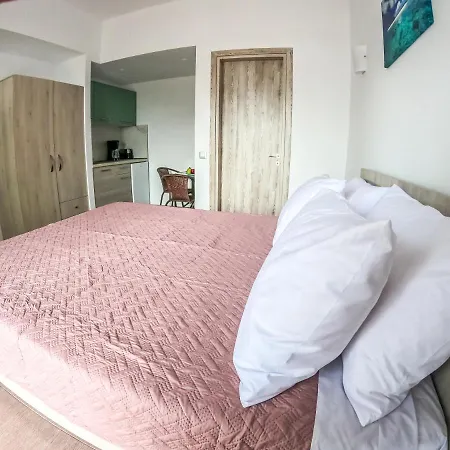Red Hibiscus Stegna Guest House Archangelos  Exterior photo